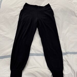 Lululemon Nulu Joggers, Size 6
